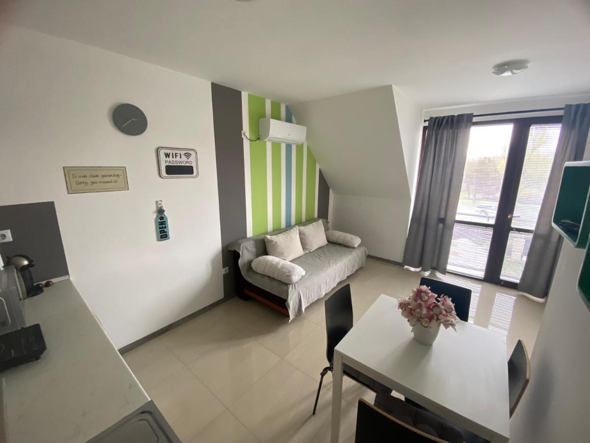 Lexi Family Apartman Hajduszoboszlo Exterior foto