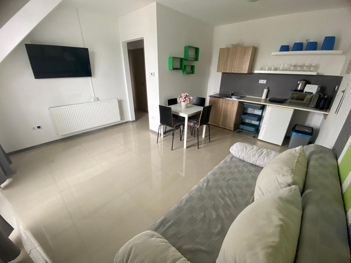 Lexi Family Apartman Hajduszoboszlo Exterior foto